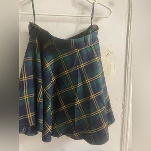 Women’s green tartan skirt. Size S. Good condition, lightly worn.